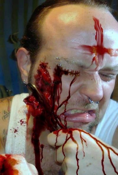 maceranka-get_them_off_me_2mp
