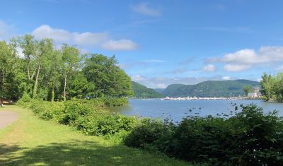 chalfant_reflections_on_hudson_peekskill
