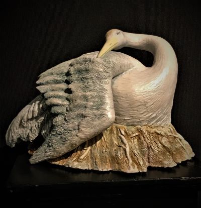 lorieo_crane_nesting_on_and_off_the_wall